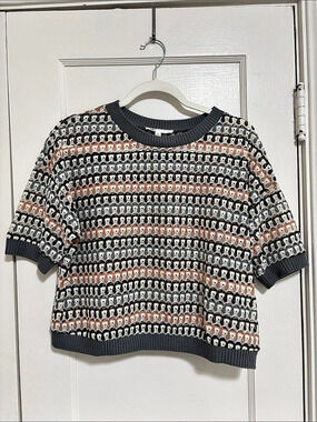 DR2 Geometric Knit Sweater in Gray Large Like New